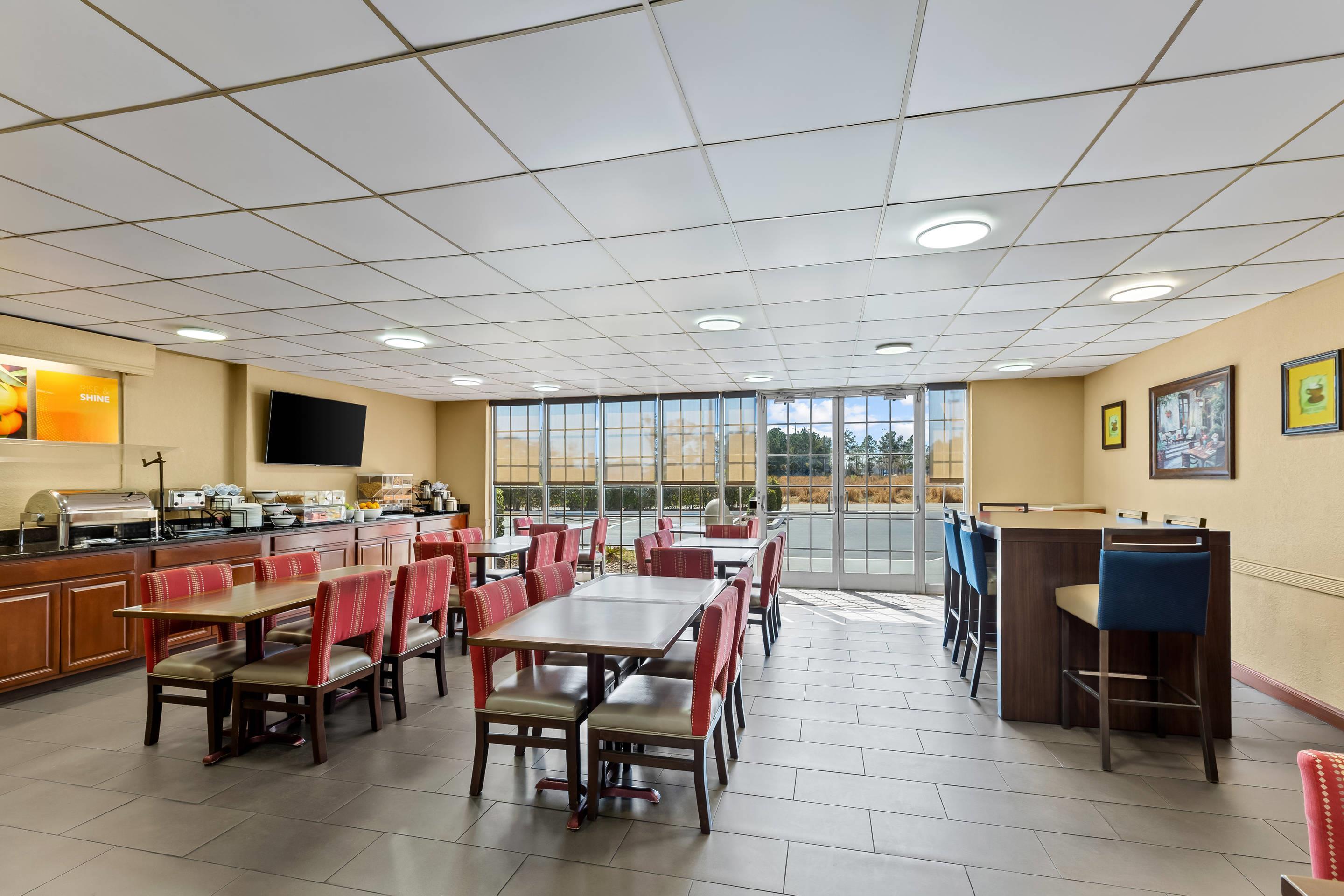 Breakfast area