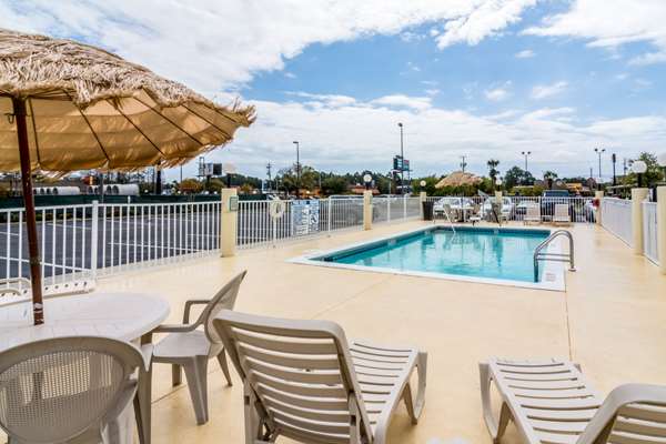 Pool - Comfort Inn & Suites North Panama City