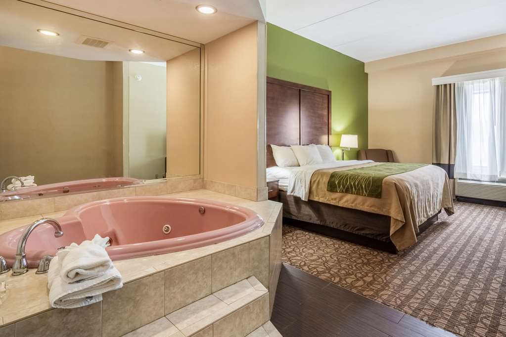 COMFORT INN AND SUITES PANAMA CITY-guestroom-Guest Room,Suite,On-Site.jpg