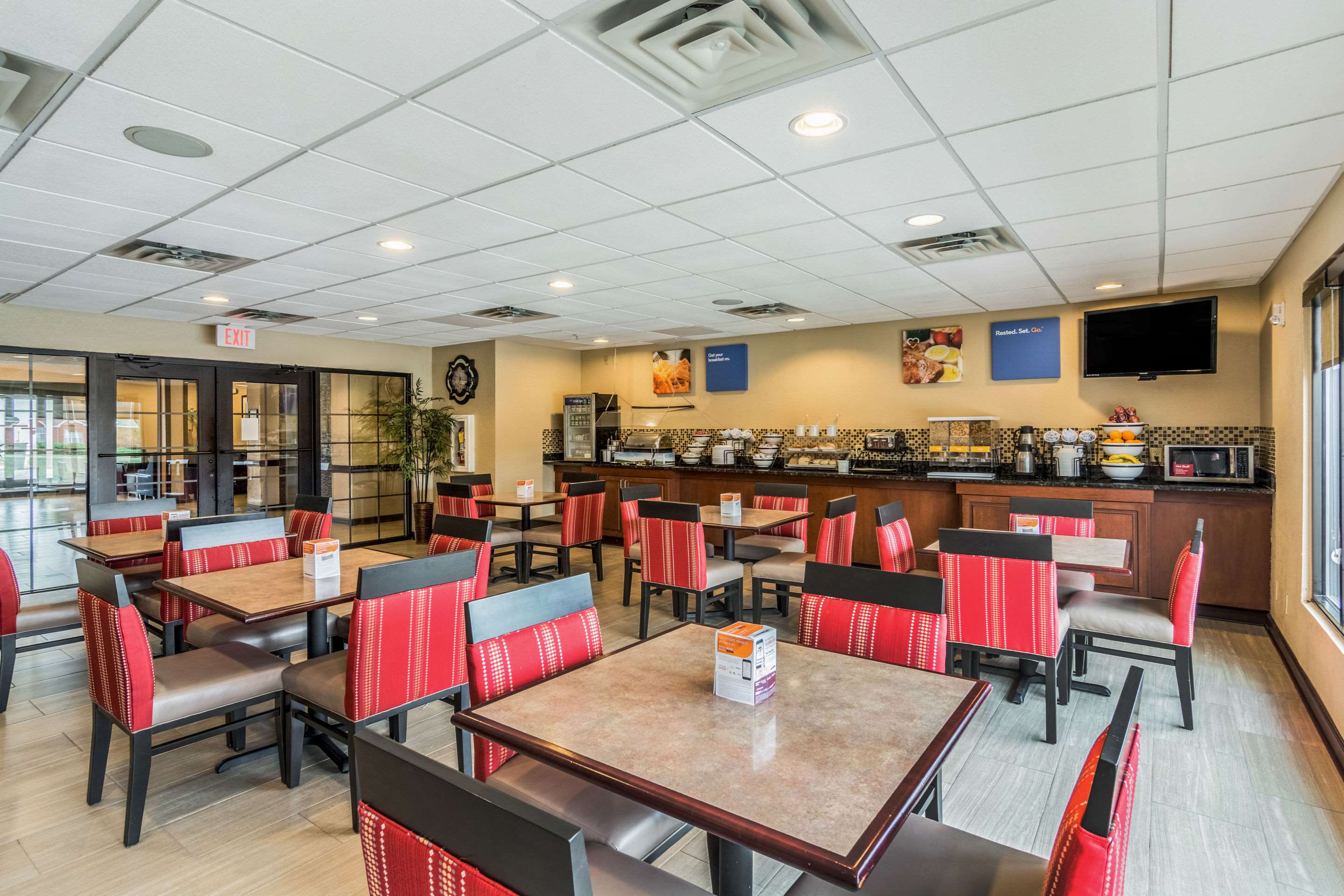 Breakfast area