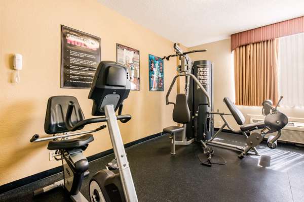 Fitness/ Exercise Room - Quality Inn & Suites at Universal Studios Orlando
