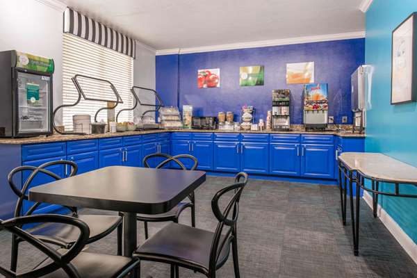 Amenities - Quality Inn & Suites at Universal Studios Orlando
