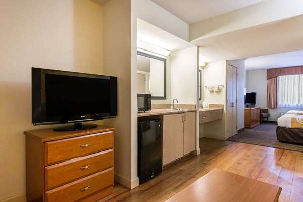  - Quality Inn & Suites at Universal Studios Orlando