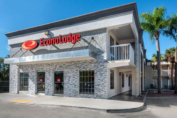 Exterior view - Econo Lodge Airport at RJ Stadium Tampa