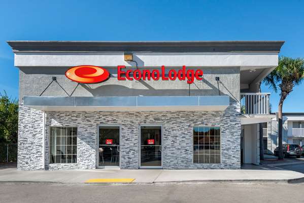 Exterior view - Econo Lodge Airport at RJ Stadium Tampa