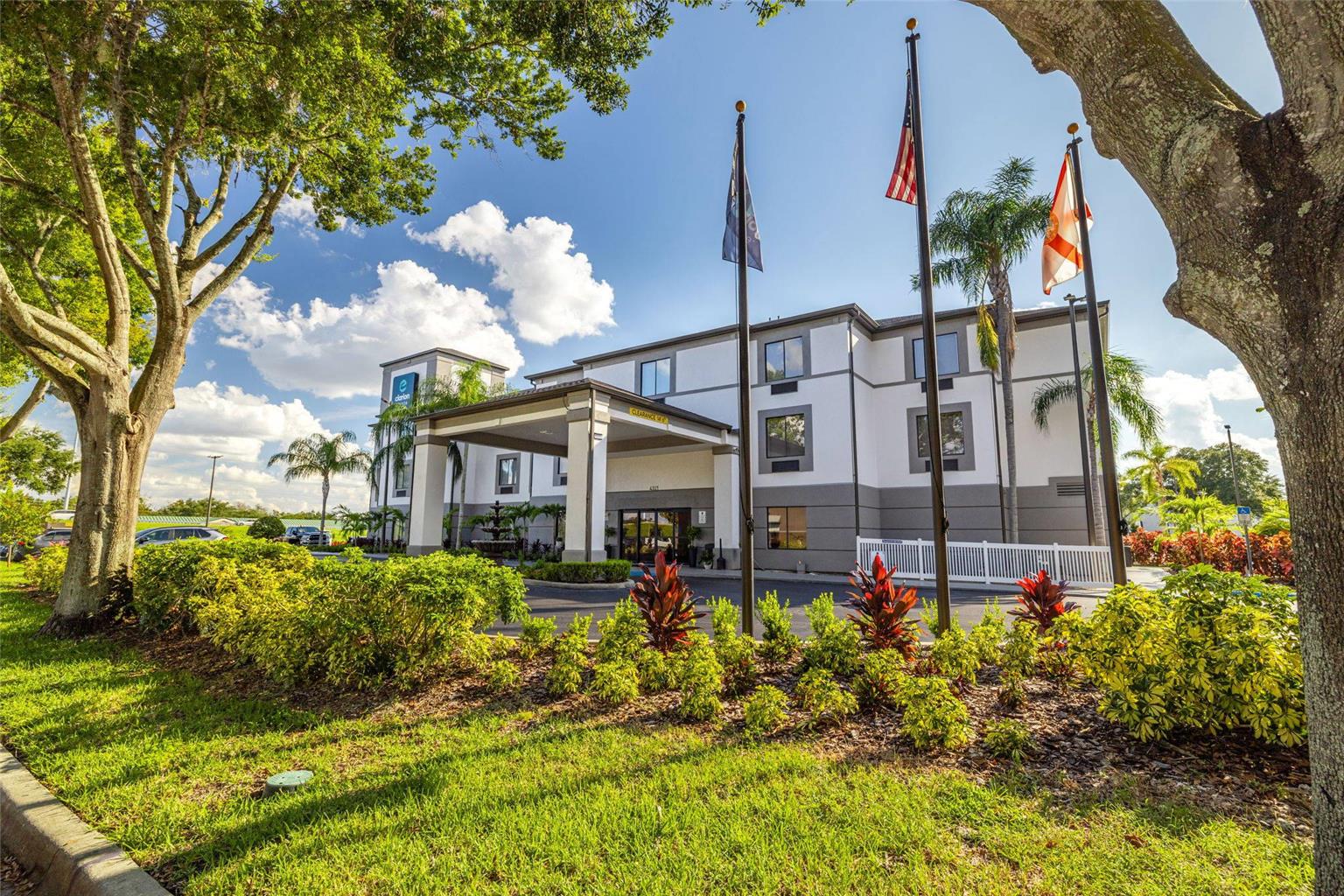 Clarion Pointe