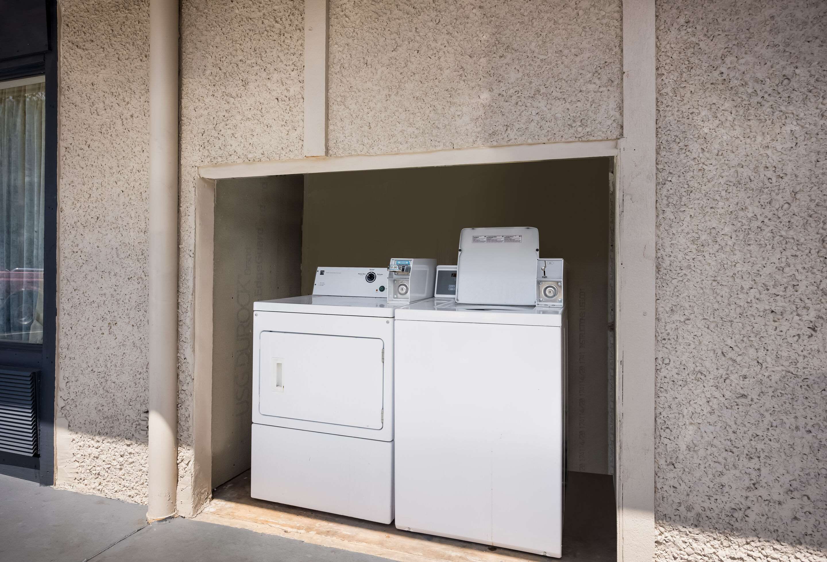 Laundry Area | Quality Inn Tallahassee near University