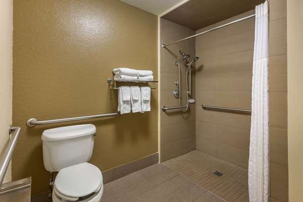  - Comfort Suites Lady Lake