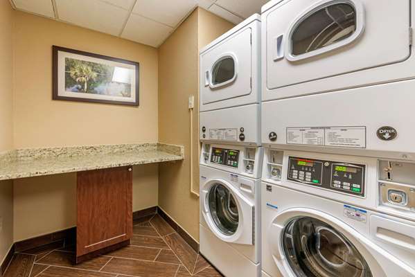 Amenities - Comfort Suites Lady Lake