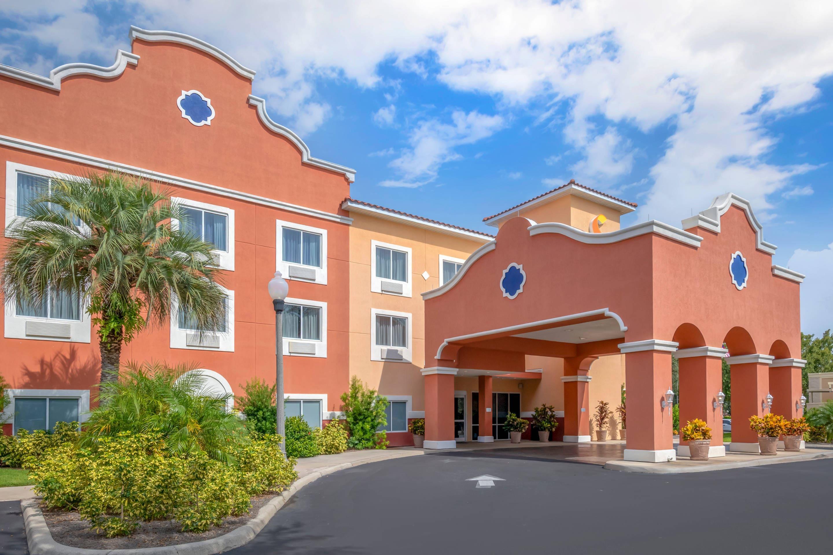 Hotel exterior | Comfort Suites The Villages