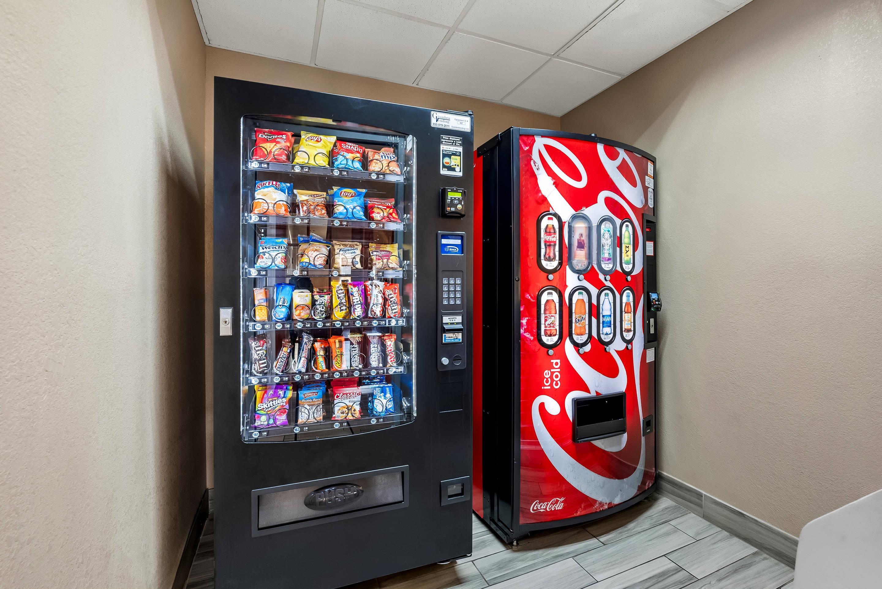 Hotel vending area | Comfort Inn & Suites Panama City - St Andrew