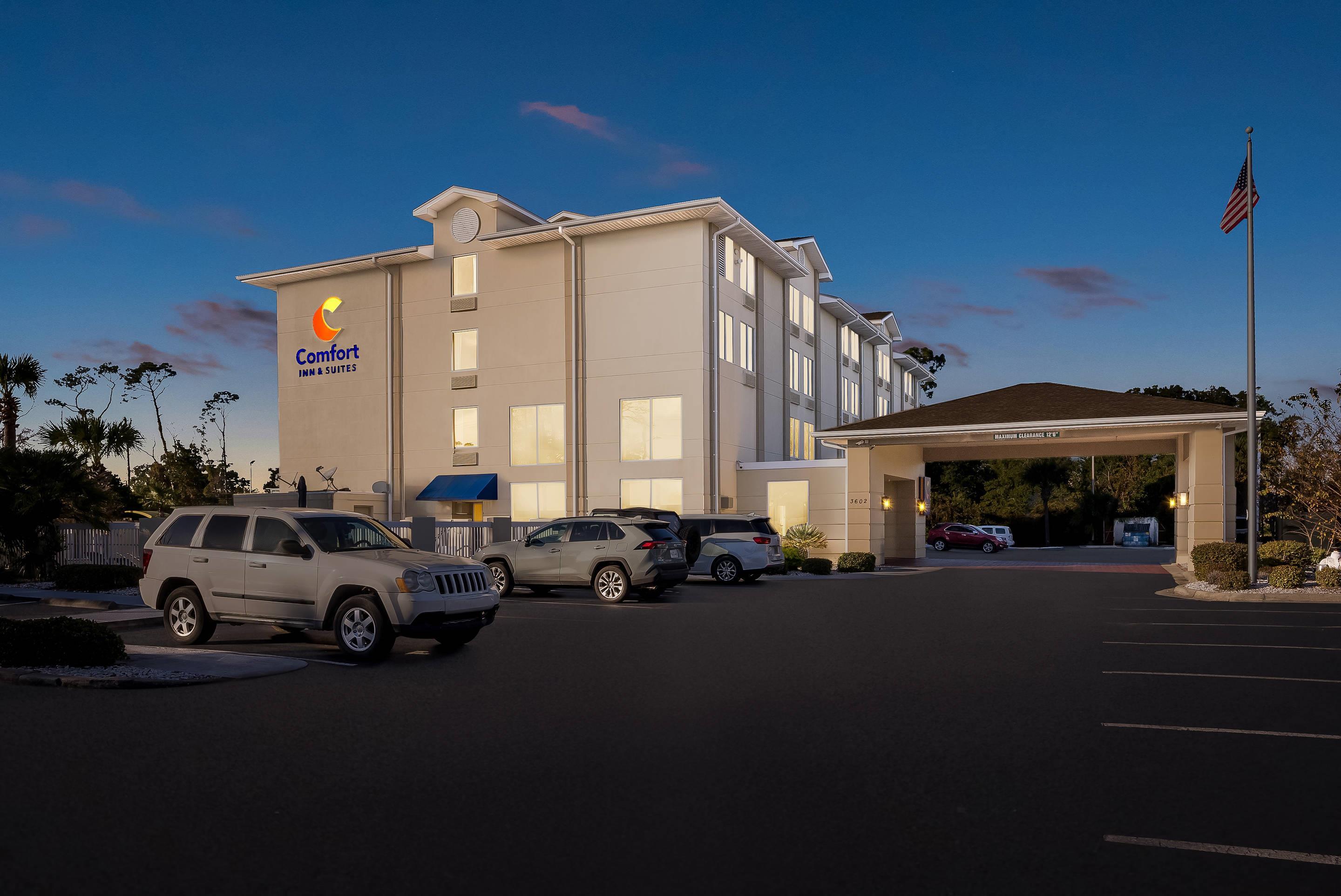 Twilight | Comfort Inn & Suites Panama City - St Andrew