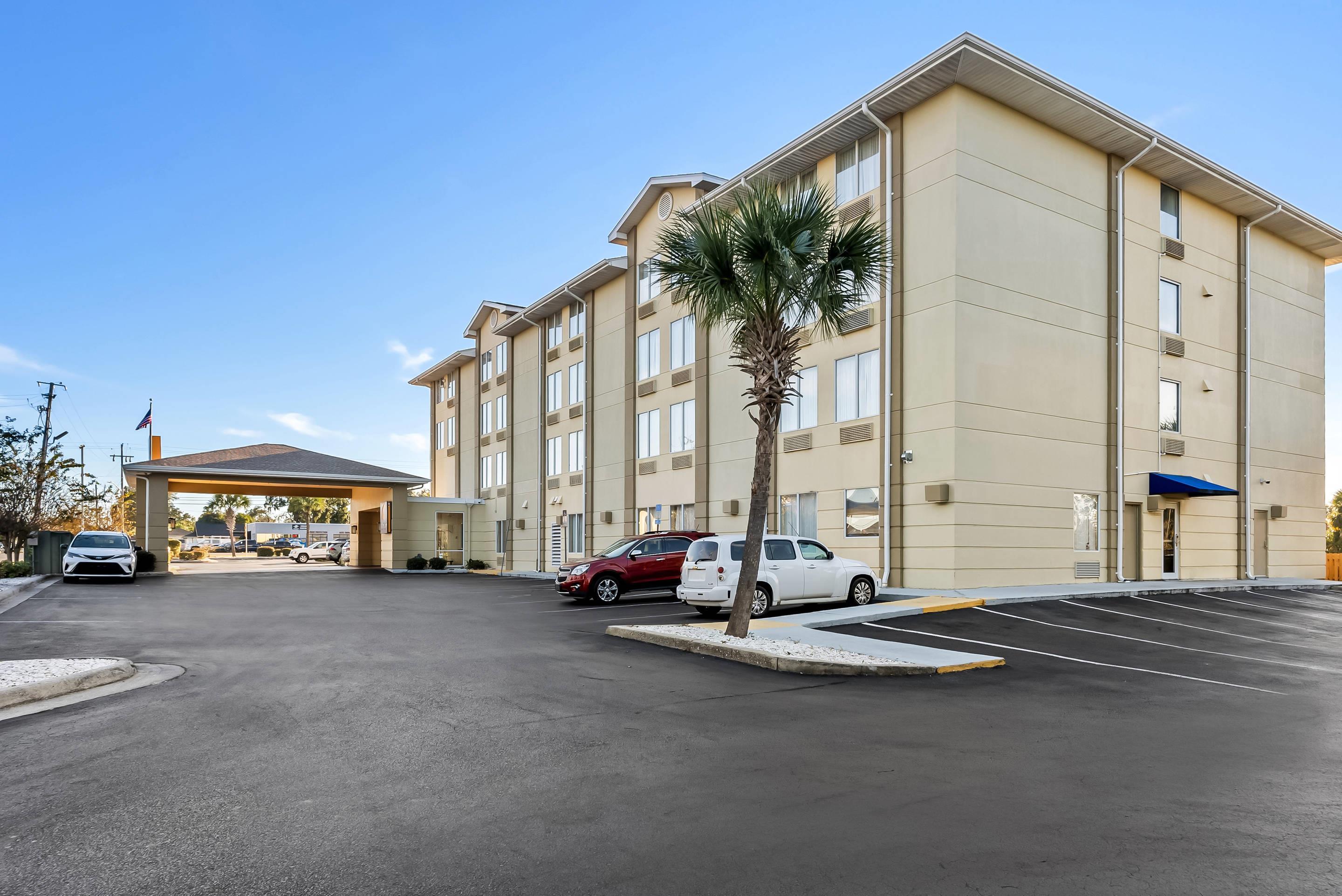 Hotel exterior | Comfort Inn & Suites Panama City - St Andrew