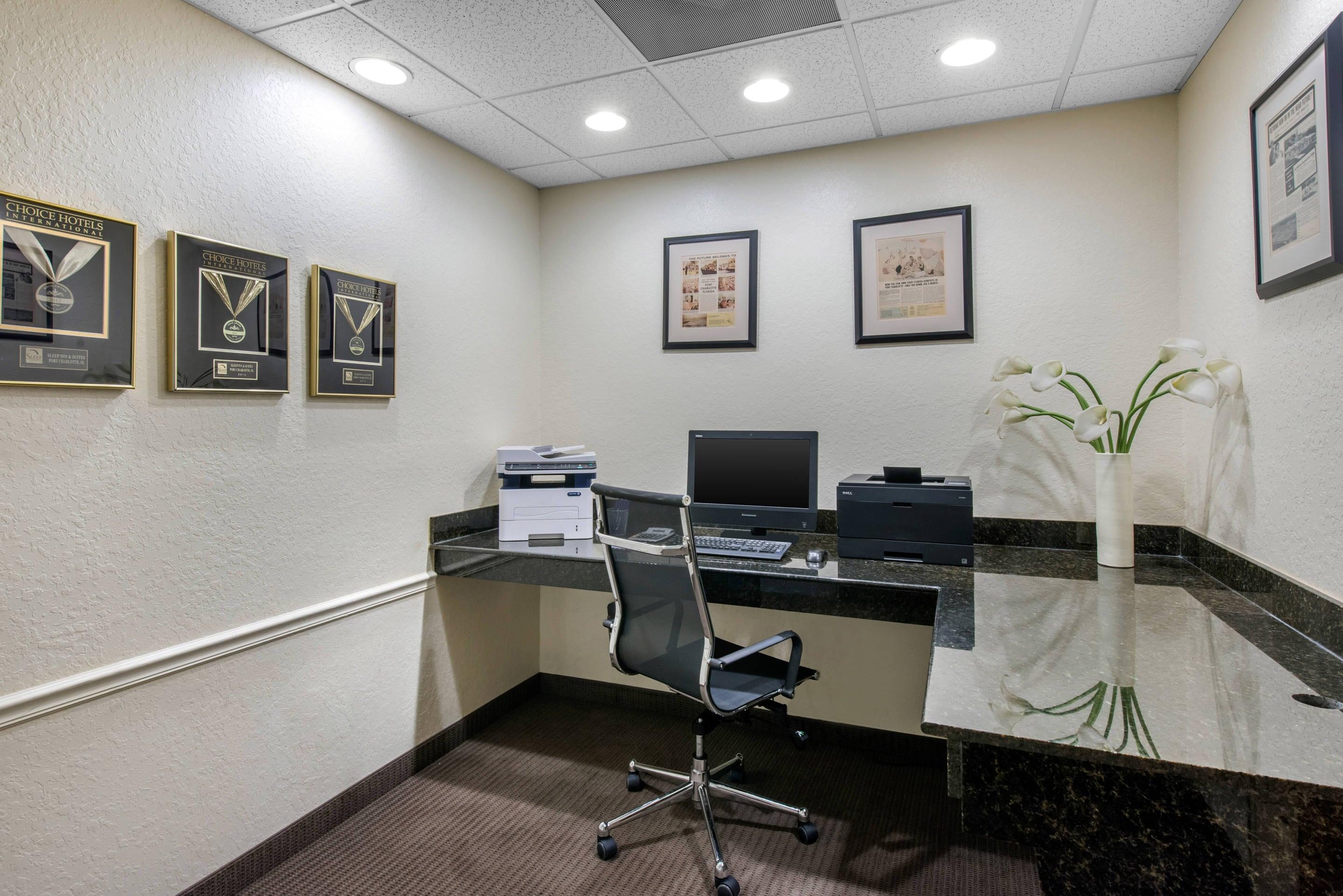 Business center | Sleep Inn & Suites Port Charlotte - Punta Gorda