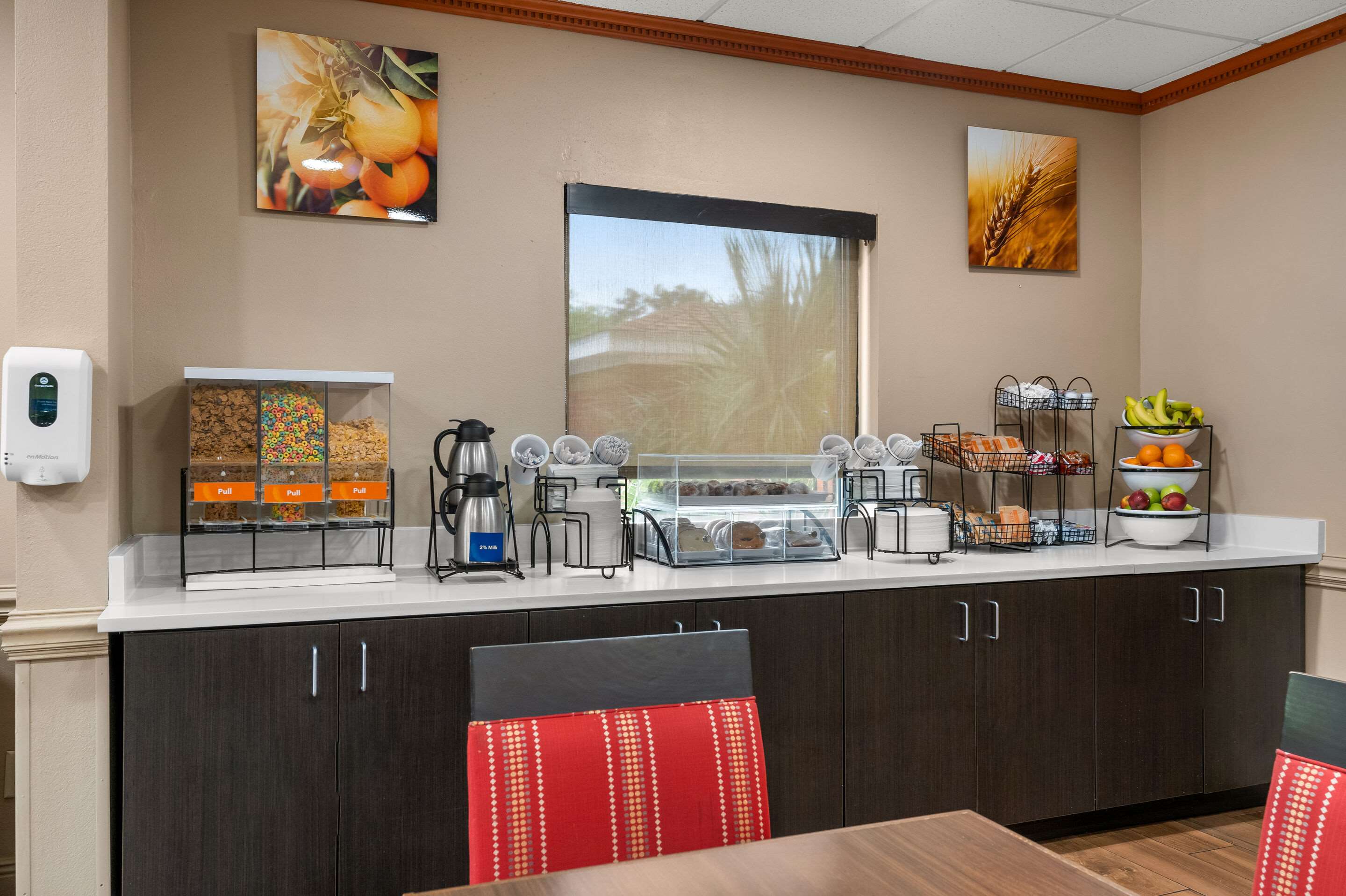 Breakfast area