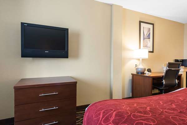  - Comfort Suites Northwest Tampa
