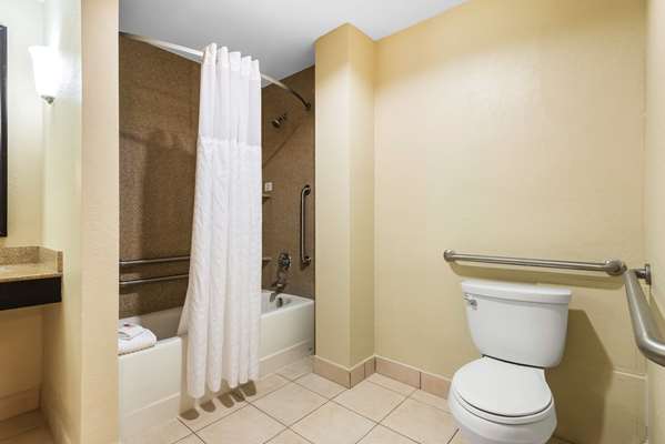  - Comfort Suites Northwest Tampa