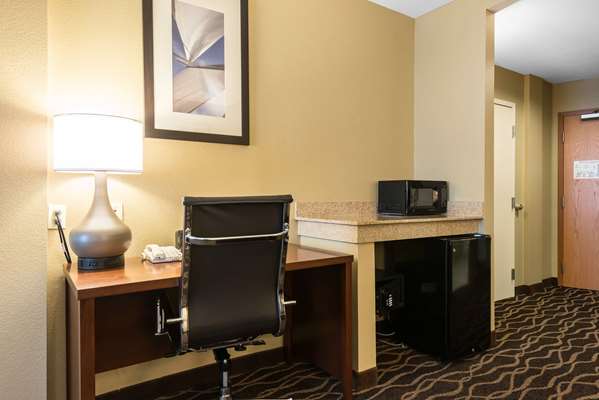  - Comfort Suites Northwest Tampa