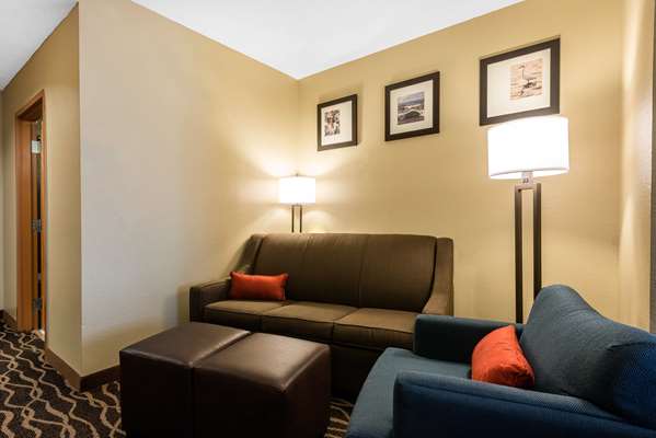  - Comfort Suites Northwest Tampa