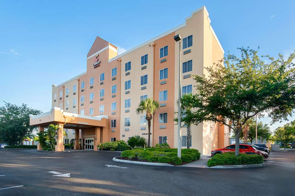 Comfort Suites