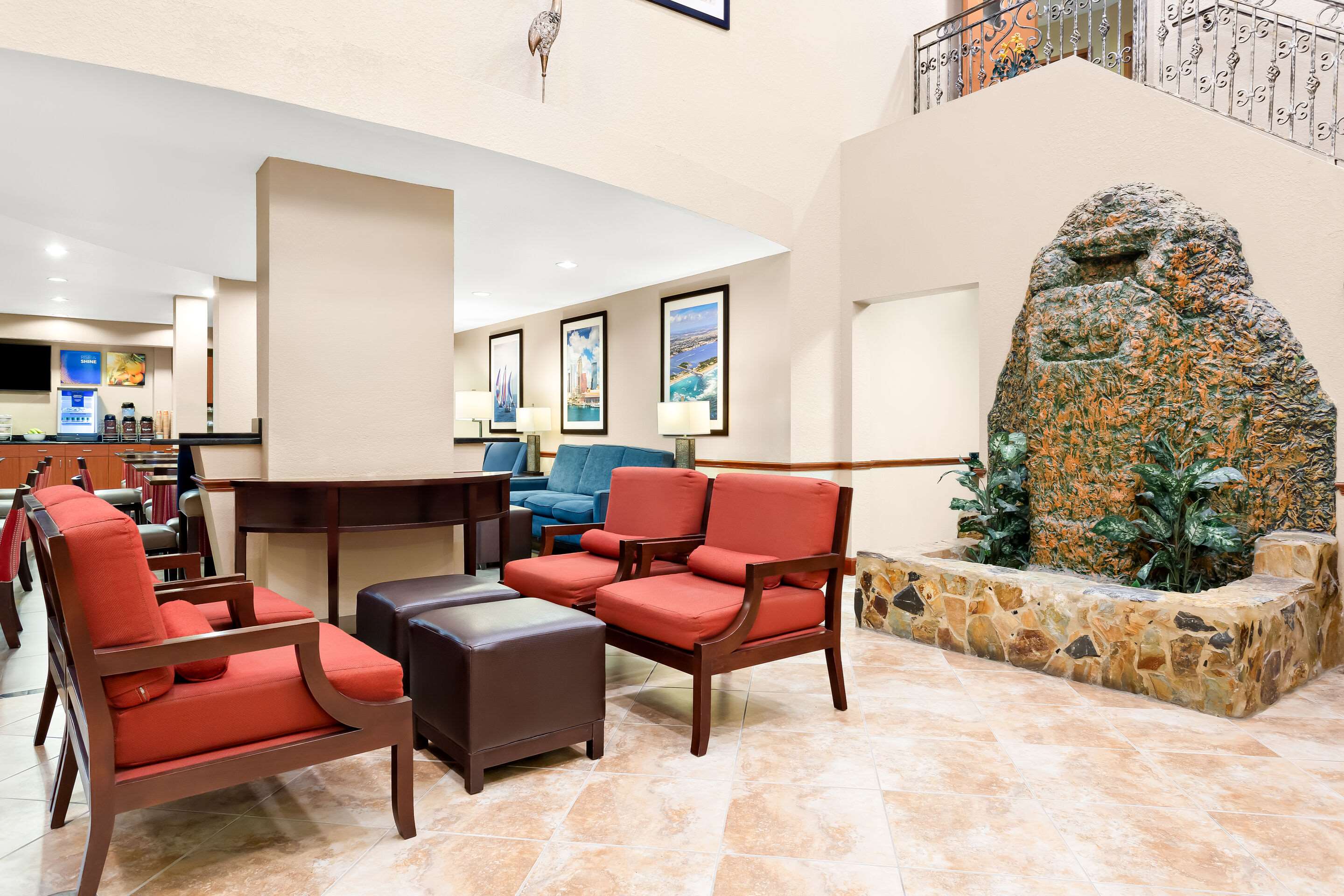 Hotel lobby | Comfort Suites Tampa Airport North