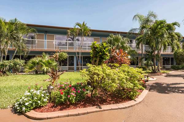 Exterior view - Rodeway Inn & Suites Fort Lauderdale - I-95, Exit 25