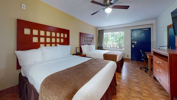  - Rodeway Inn & Suites Fort Lauderdale - I-95, Exit 25