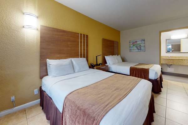  - Rodeway Inn & Suites Fort Lauderdale - I-95, Exit 25