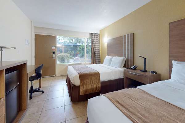  - Rodeway Inn & Suites Fort Lauderdale - I-95, Exit 25