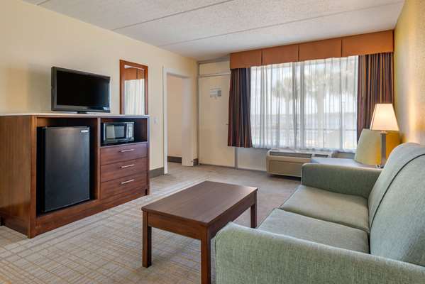 Suite - Quality Inn & Suites Riverfront Palatka