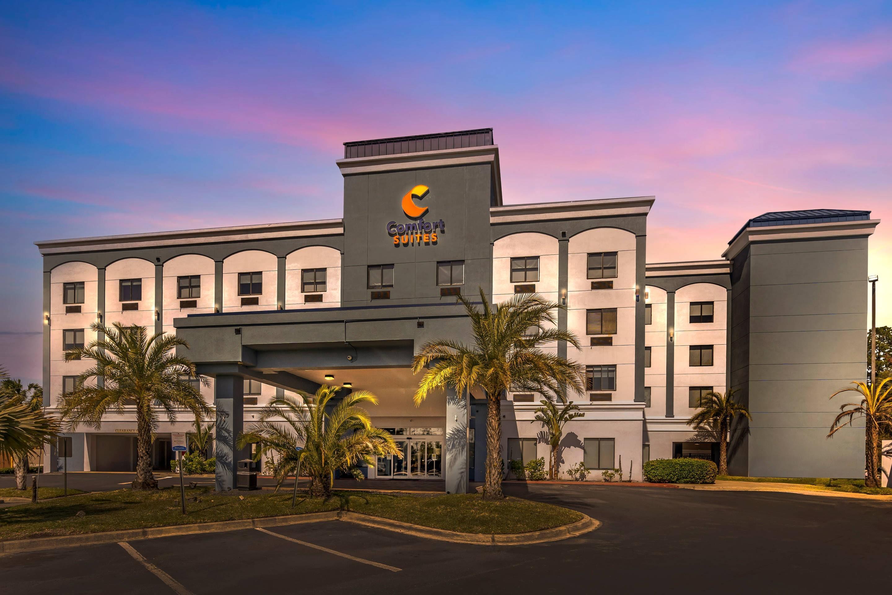 Twilight | Comfort Suites West Jacksonville