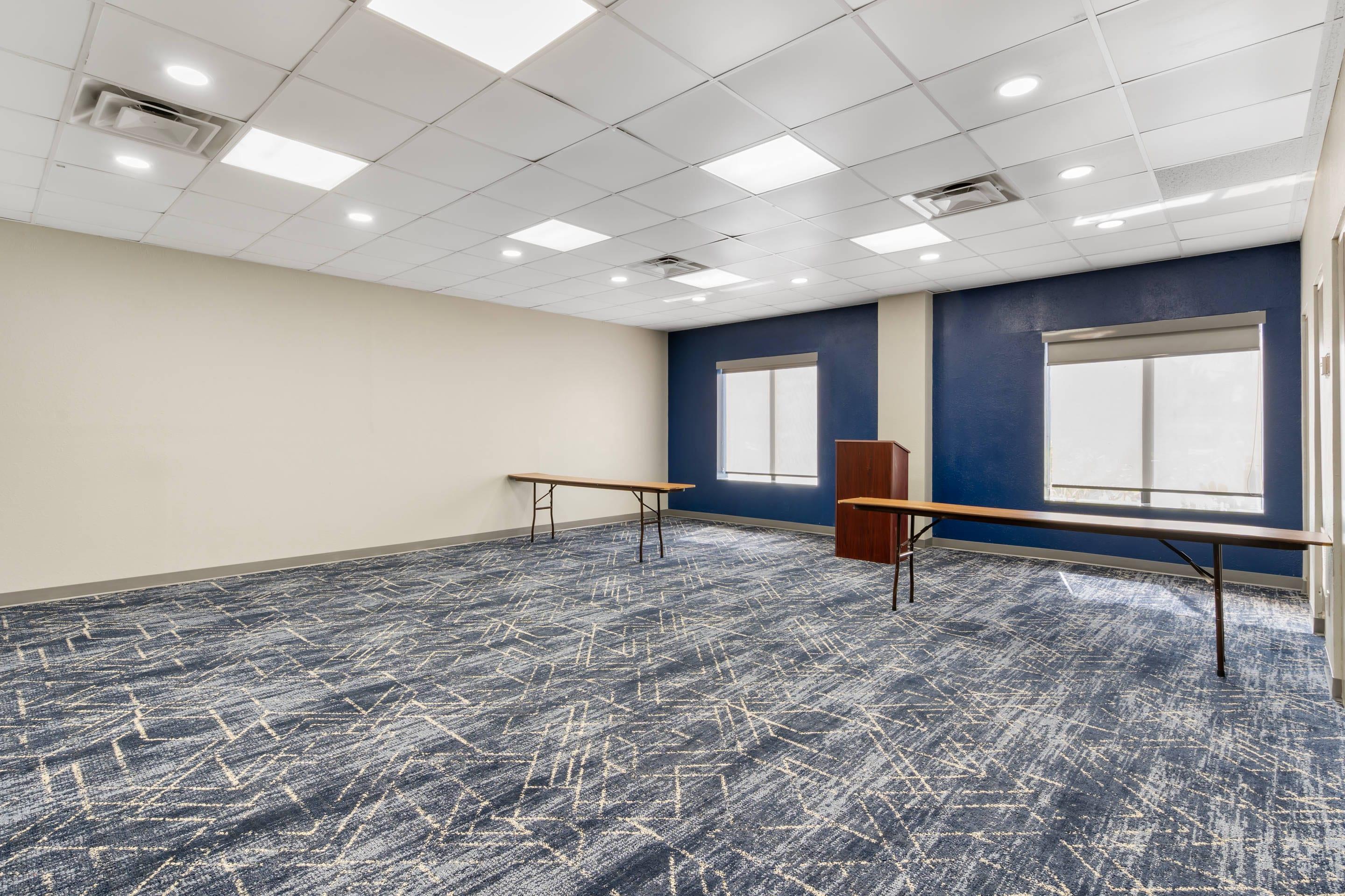 Meeting room | Comfort Suites West Jacksonville
