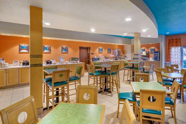 Amenities - Comfort Suites at Fairgrounds Tampa - I-4, Exit 7