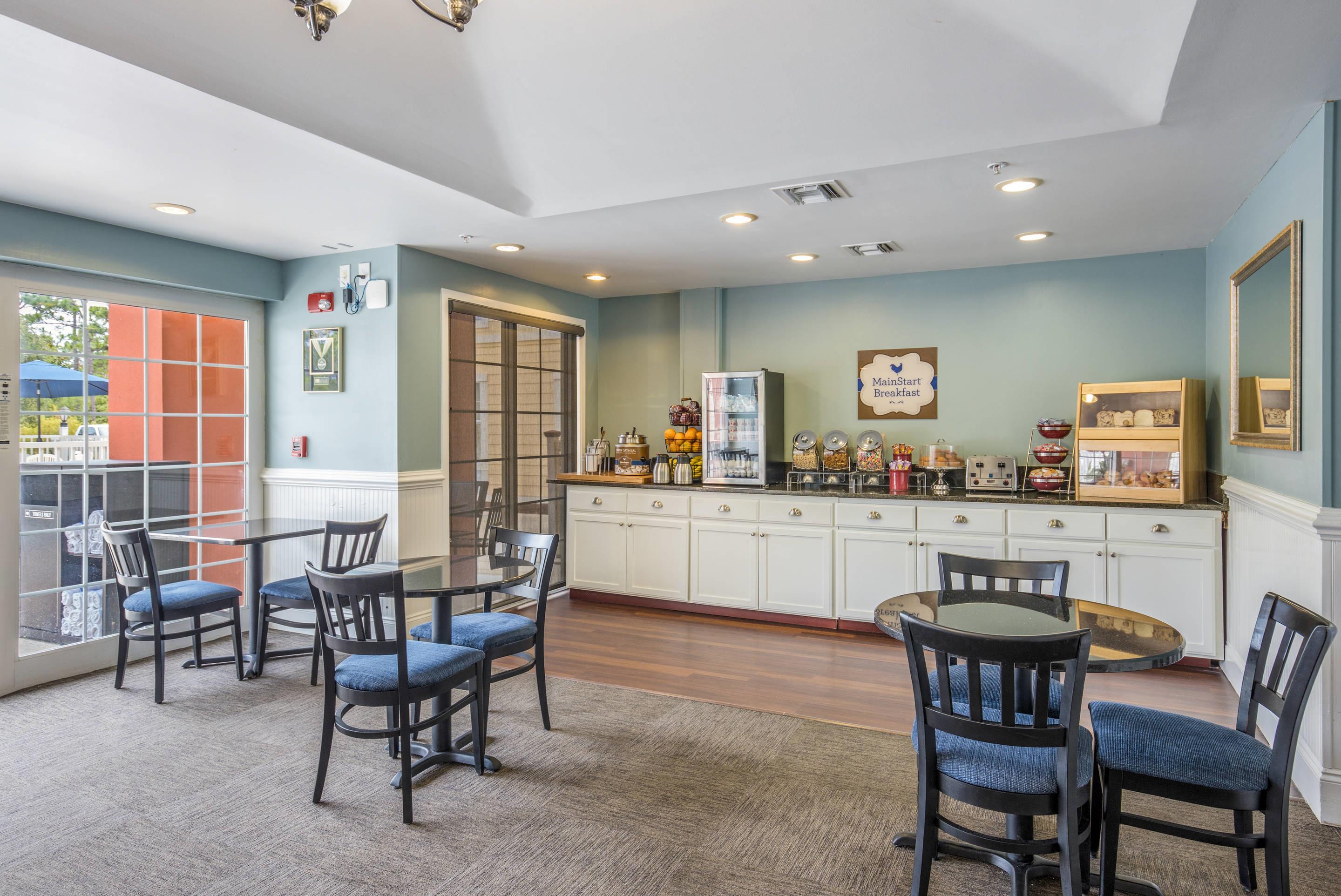 Breakfast area | MainStay Suites
