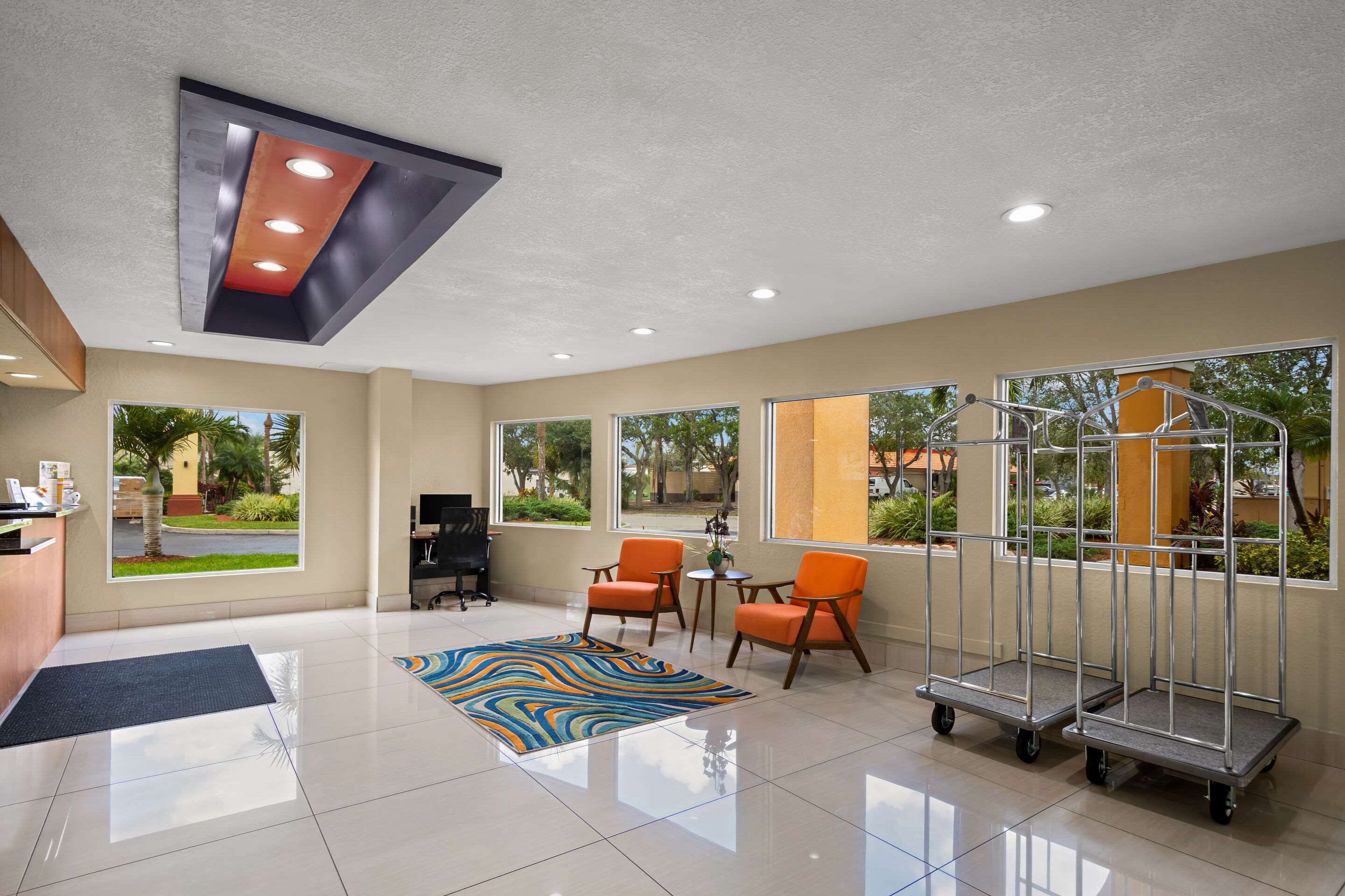 Hotel lobby | Quality Inn Sarasota I-75