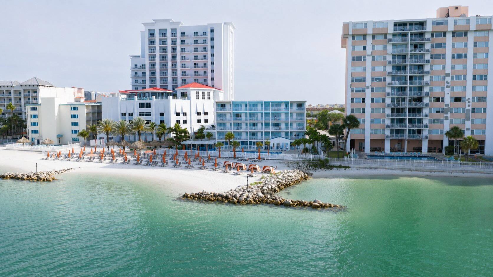 Hotel exterior | Winter the Dolphins Beach Club, Ascend Hotel Collection