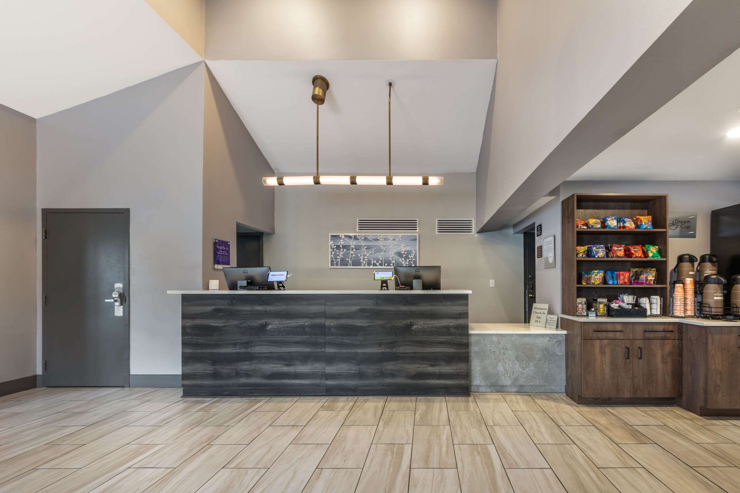 Front desk | Sleep Inn Miami International Airport