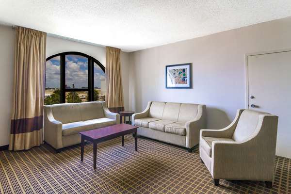  - Clarion Inn & Suites Miami Springs