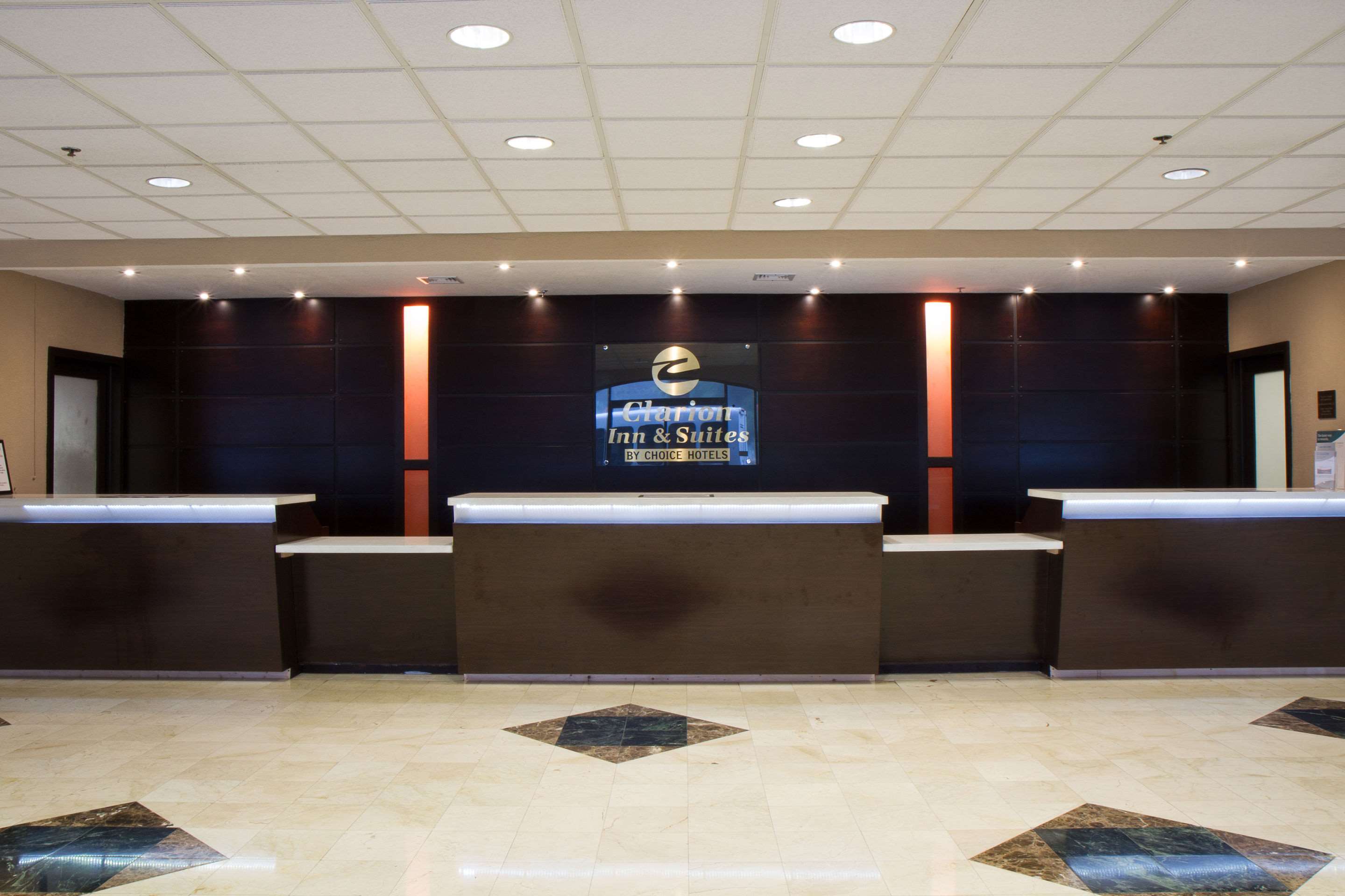 Front desk | Clarion Inn & Suites Miami International Airport