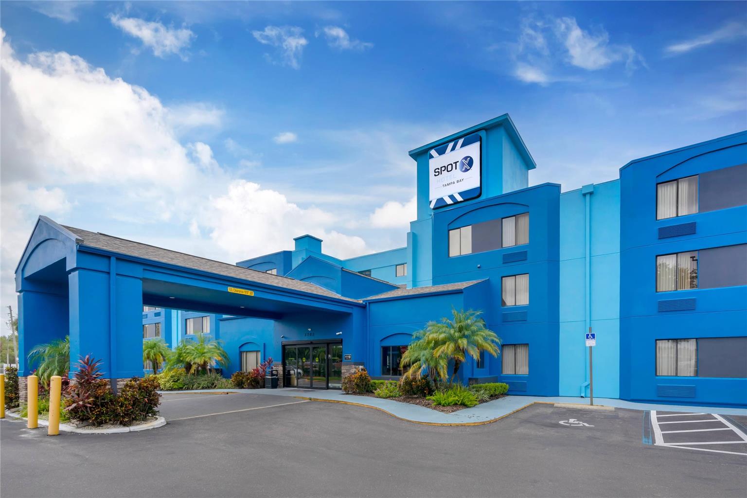 Spot X Hotel Tampa - Wesley Chapel