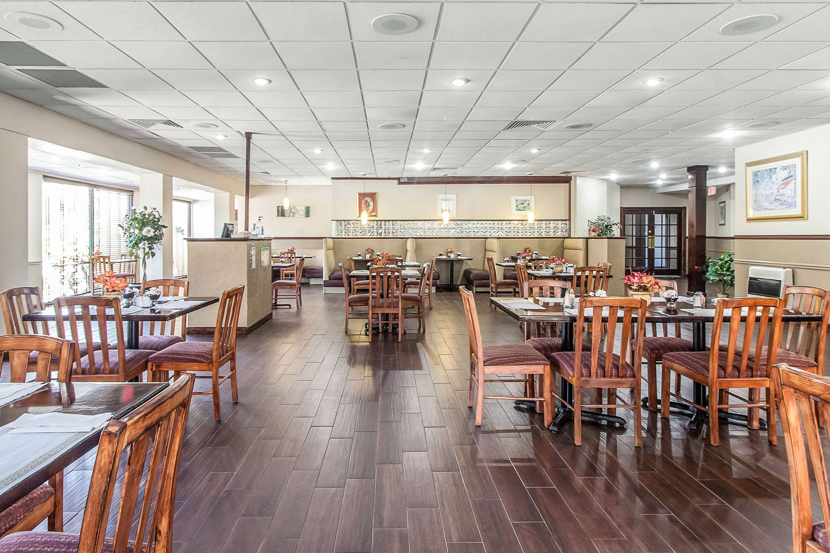 Hotel restaurant