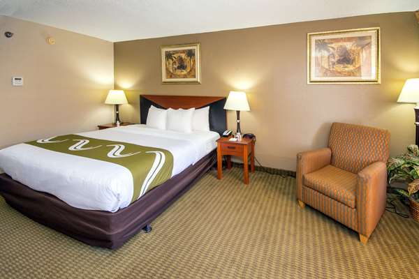 Suite - Quality Inn & Suites Conference Center New Port Richey