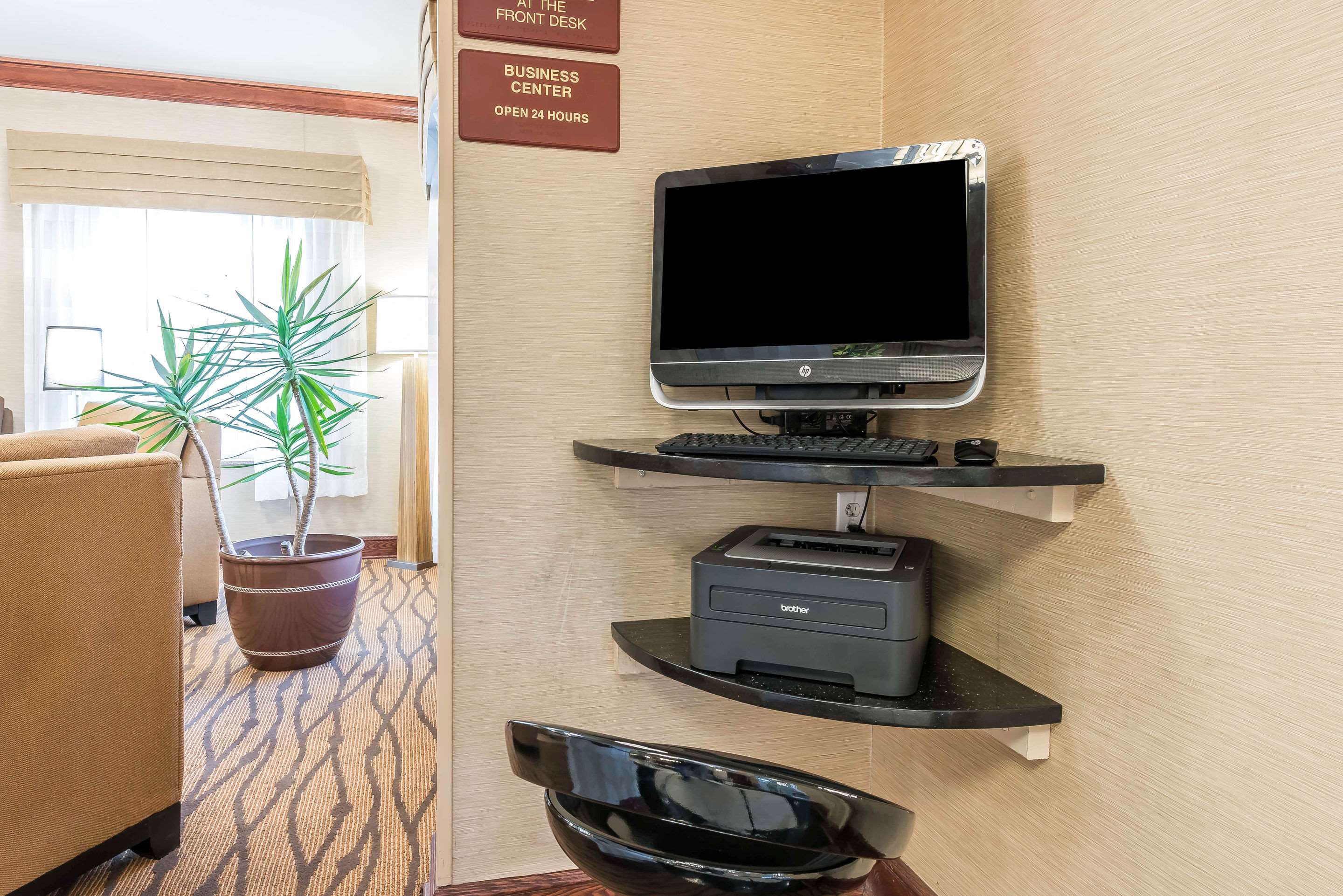 Business center | Sleep Inn & Suites University/Shands