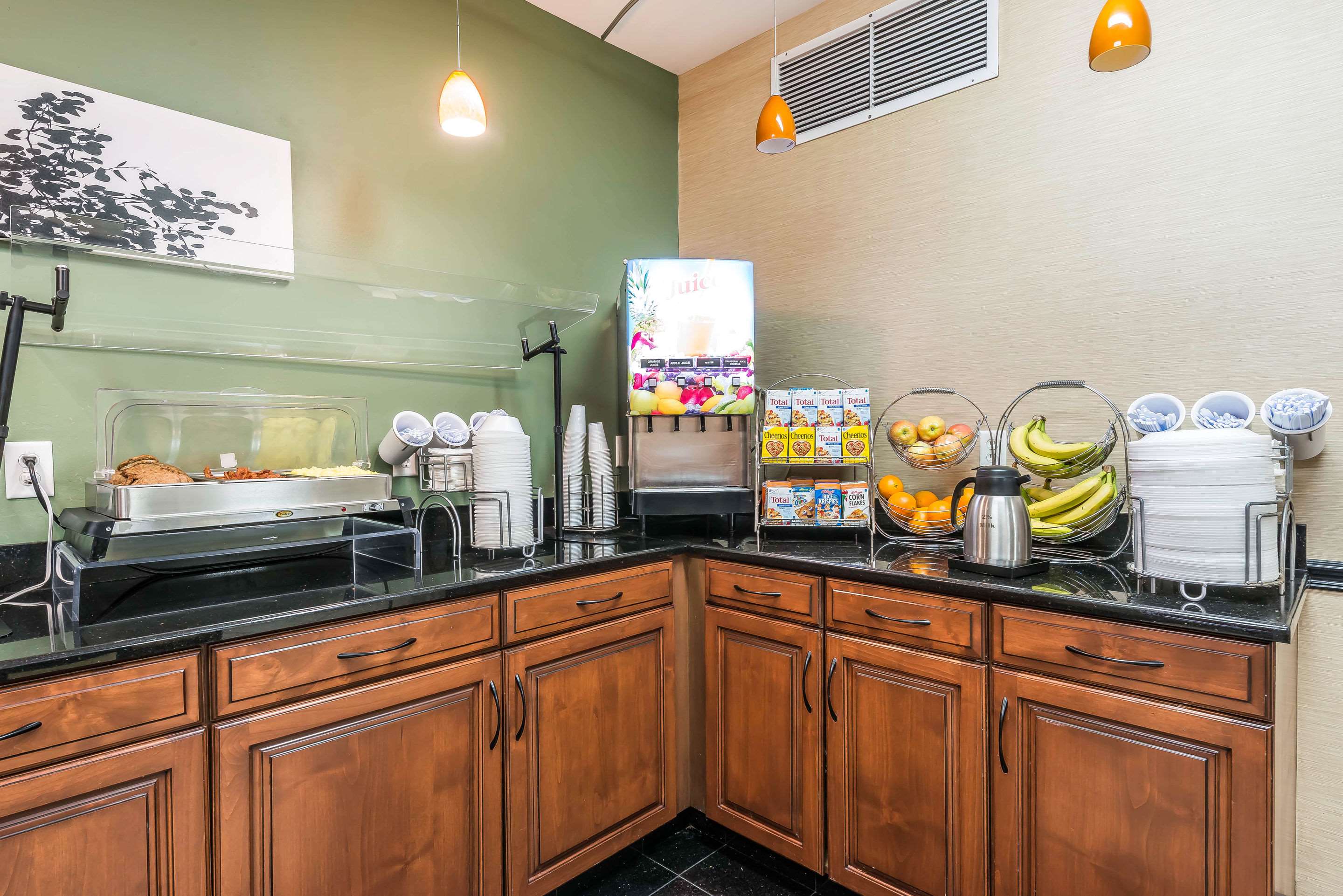 Breakfast area | Sleep Inn & Suites University/Shands