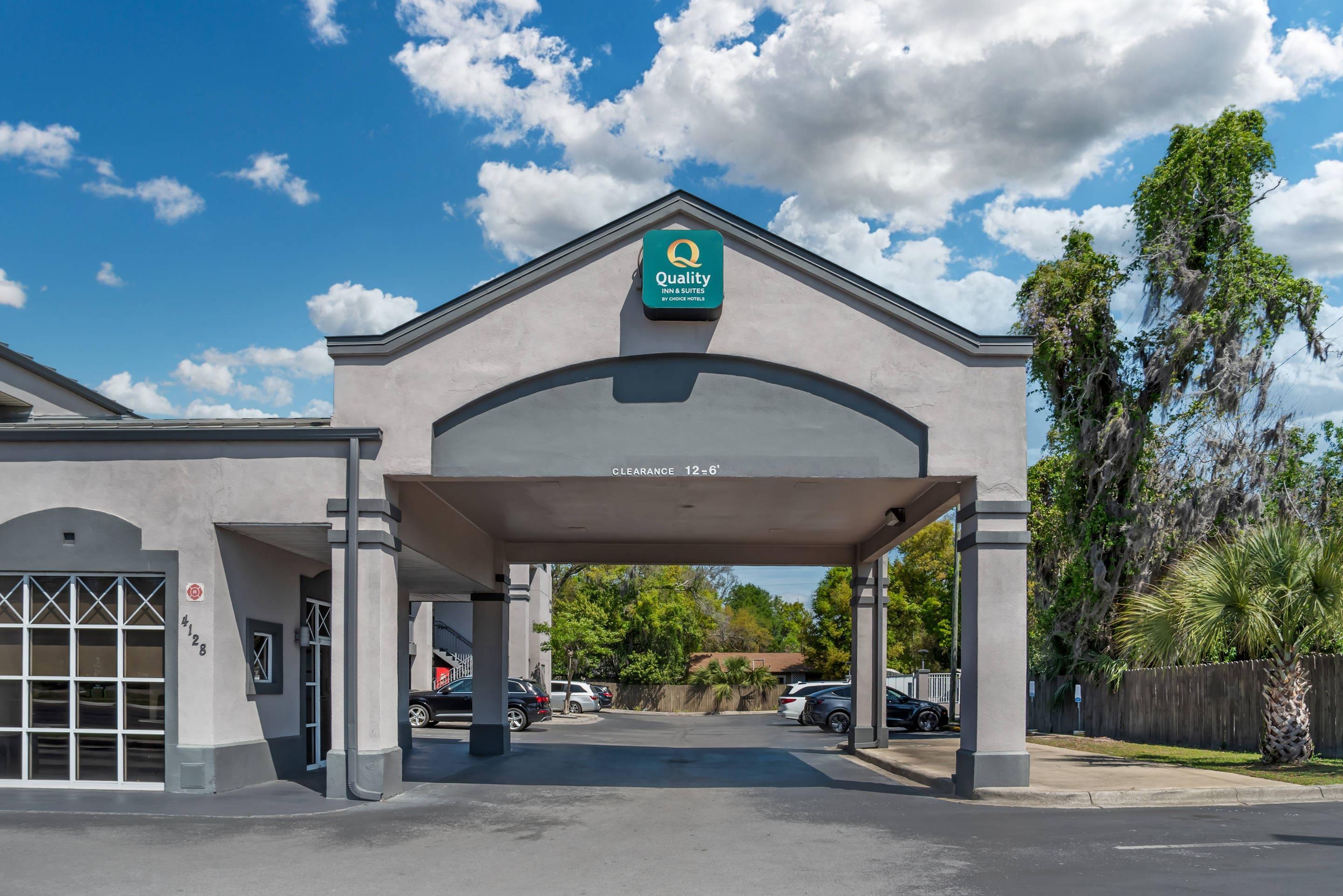 Hotel exterior | Quality Inn & Suites near Panama City Beach
