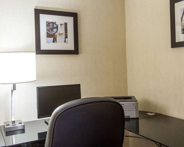 Conference Area - Comfort Inn Oceanside Deerfield Beach