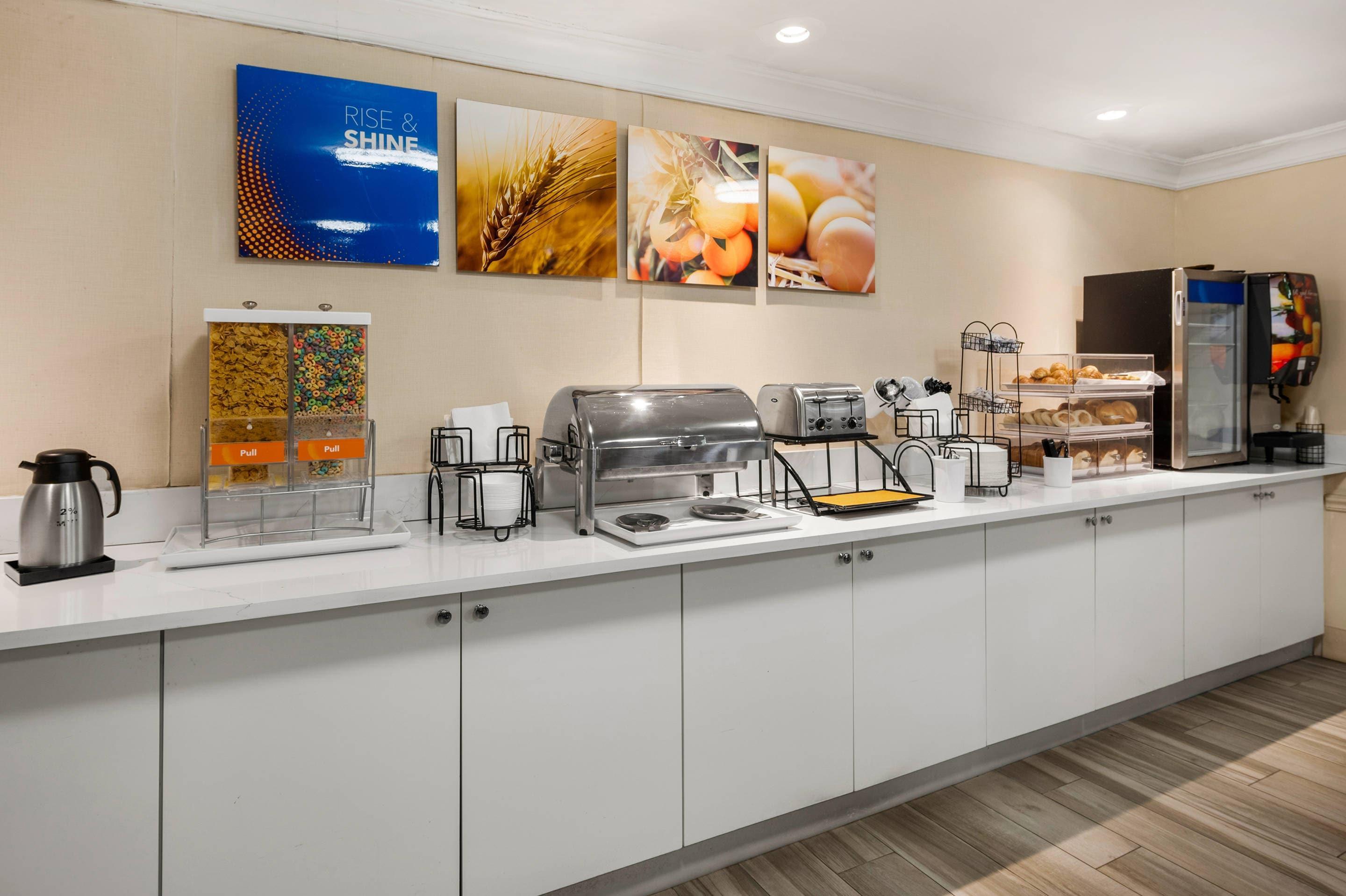 Breakfast area