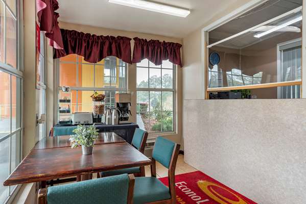  - Econo Lodge Tallahassee