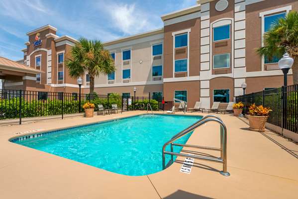 Pool - Comfort Inn & Suites The Villages Wildwood - FL Turnpike, Exit 304