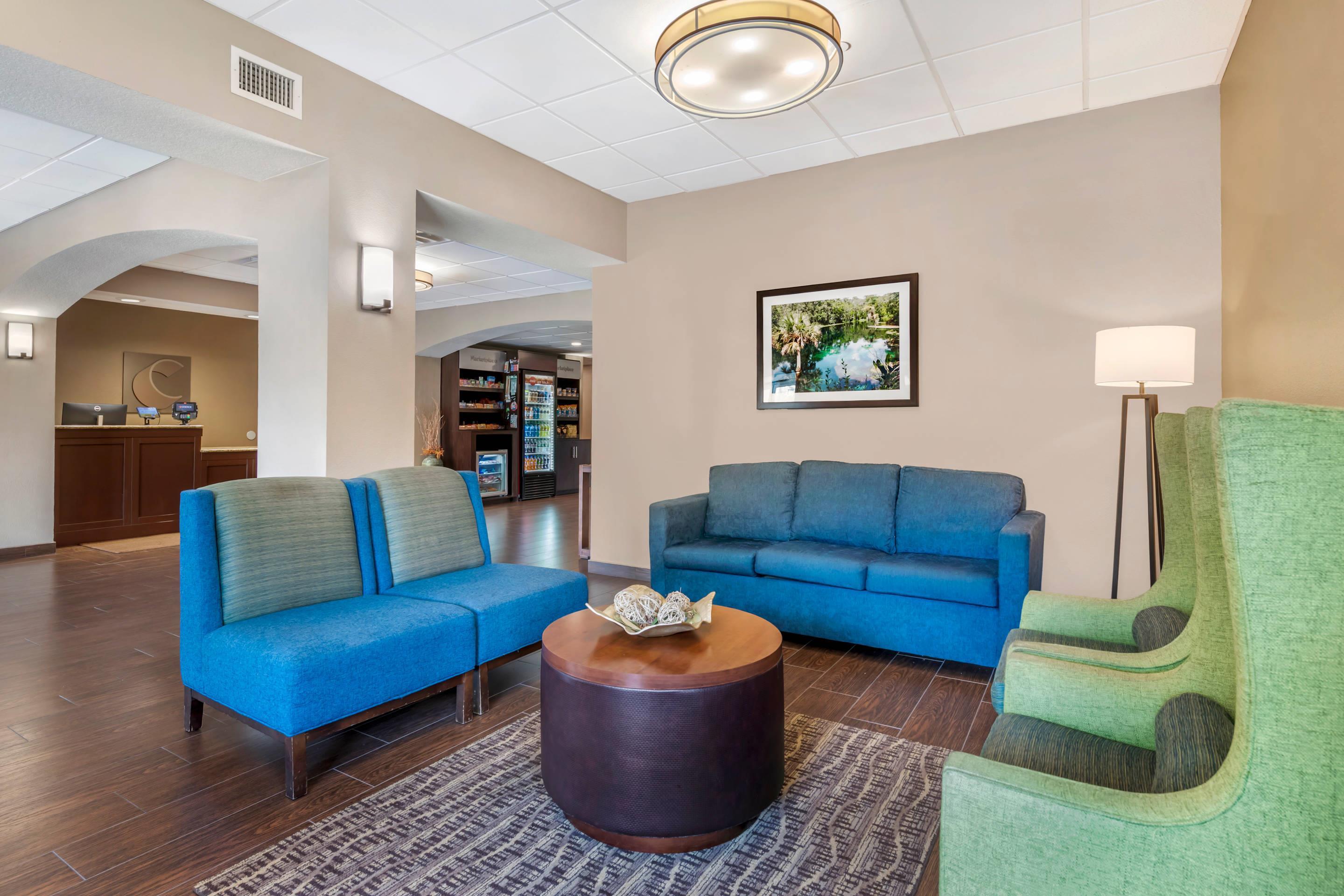 Lobby with sitting area | Comfort Inn & Suites Wildwood - The Villages